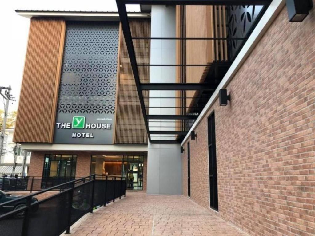 The Y House Hotel Chiang Mai Exterior photo